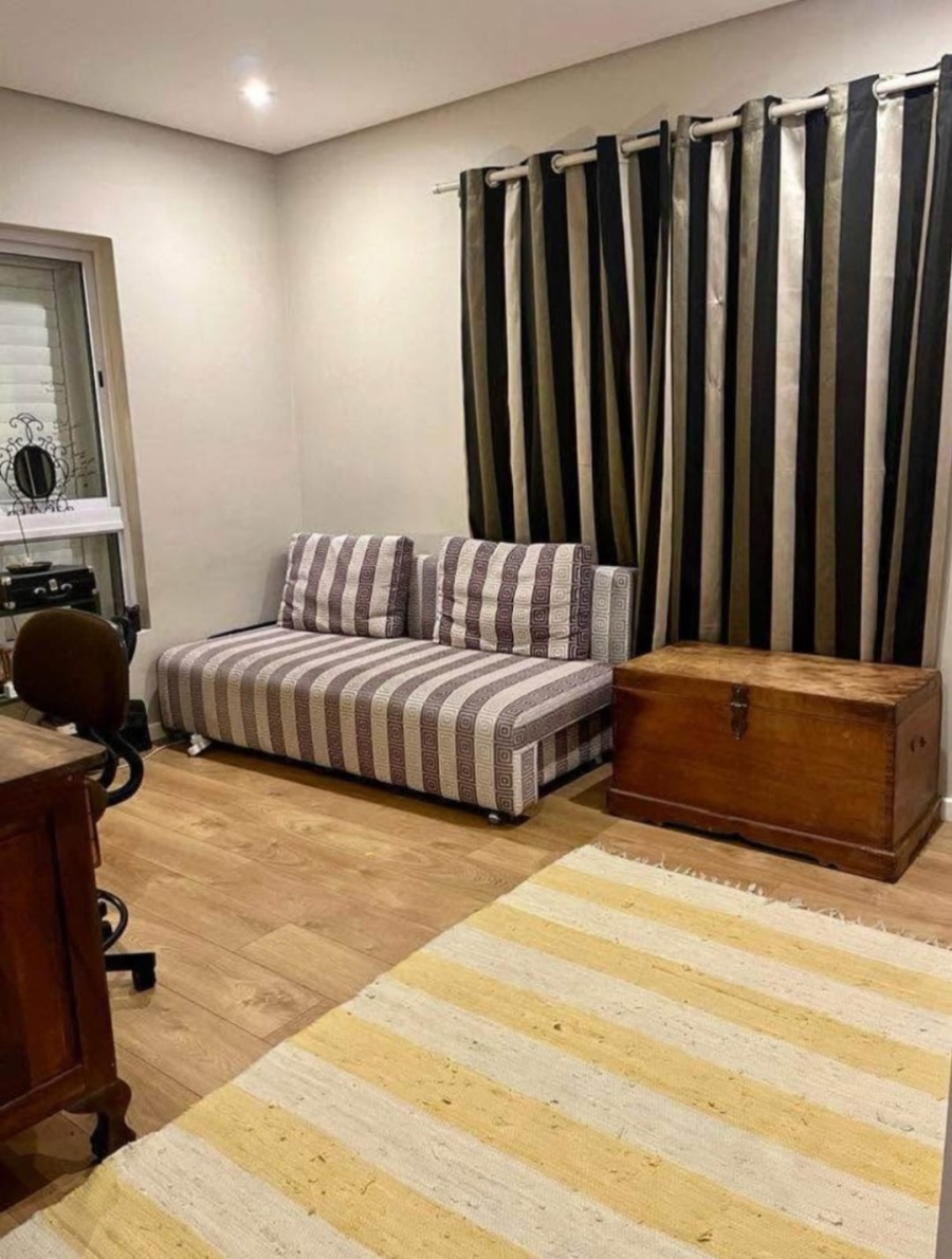 To Let 1 Bedroom Property for Rent in Somerset Lakes Western Cape